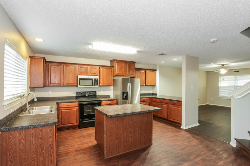 2,250/Mo, 9936 Sparrow Hawk Ln Fort Worth, TX 76108 Kitchen View