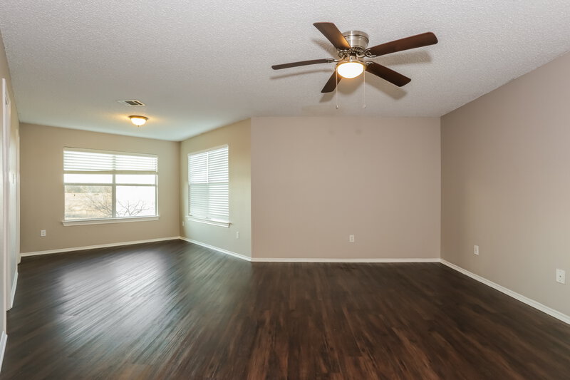 2,250/Mo, 9936 Sparrow Hawk Ln Fort Worth, TX 76108 Main Bedroom View