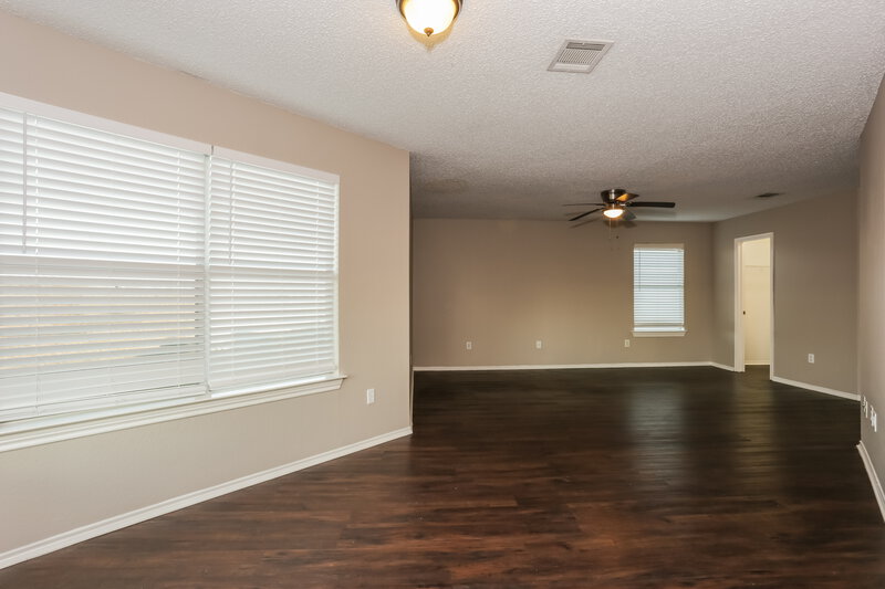 2,250/Mo, 9936 Sparrow Hawk Ln Fort Worth, TX 76108 Main Bedroom View 2