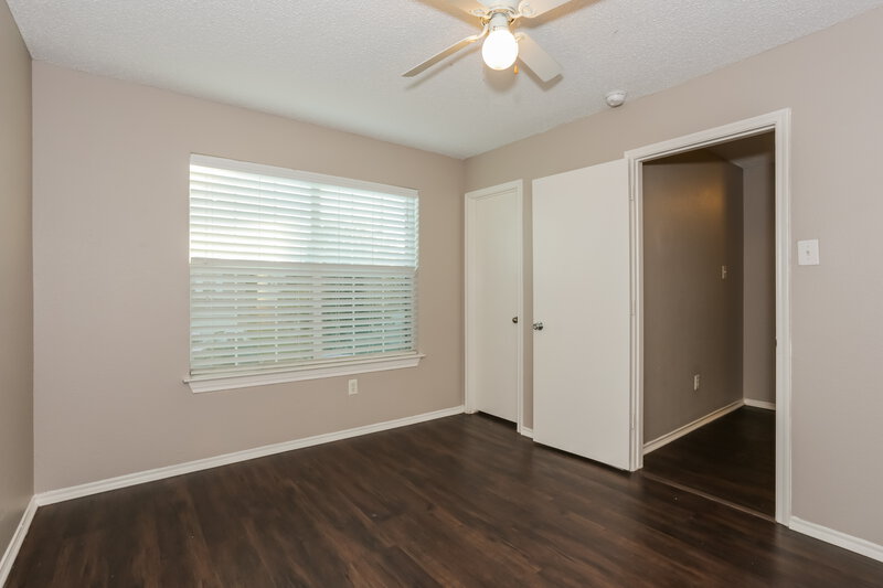 2,250/Mo, 9936 Sparrow Hawk Ln Fort Worth, TX 76108 Bedroom View 3