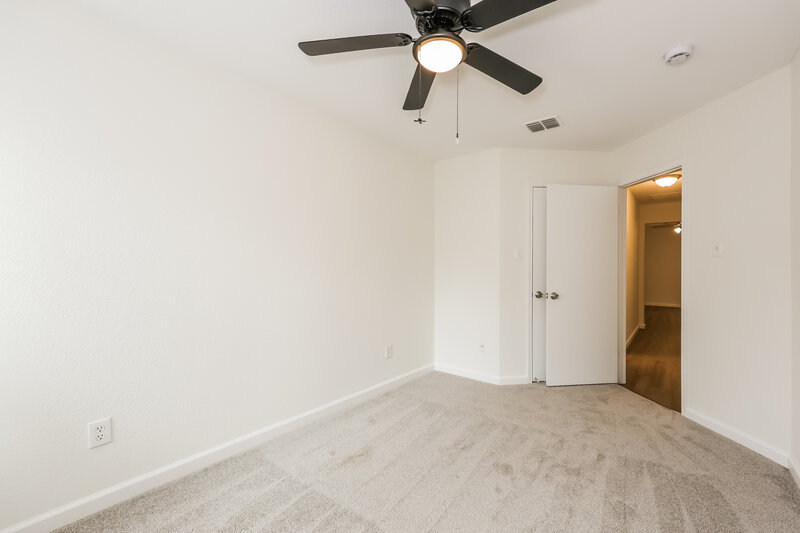 1,485/Mo, 10701 Many Oaks Dr Fort Worth, TX 76140 Misc View 8