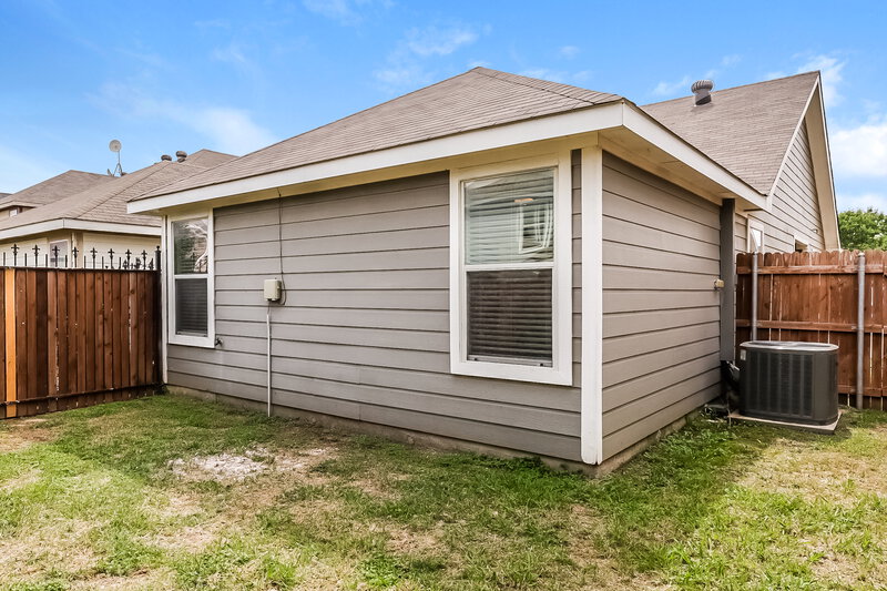 1,485/Mo, 10701 Many Oaks Dr Fort Worth, TX 76140 Misc View 14