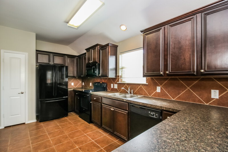 2,050/Mo, 12613 Joplin Dr Frisco, TX 75034 Kitchen View 2