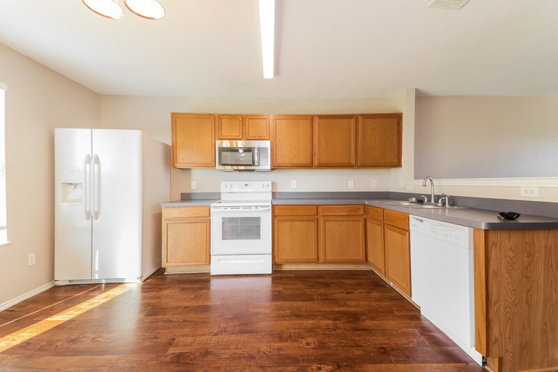 1,815/Mo, 1632 Wickham Dr Burleson, TX 76028 Kitchen View