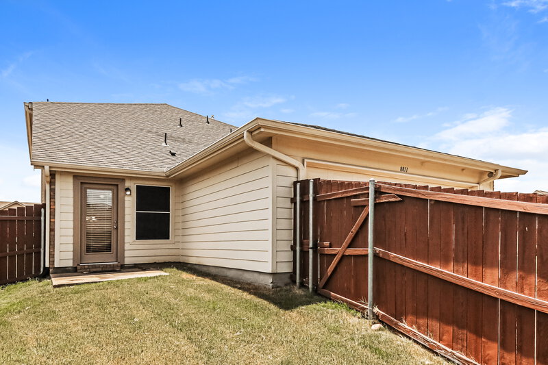 1,770/Mo, 8811 Eastwood Ave Cross Roads, TX 76227 Rear View