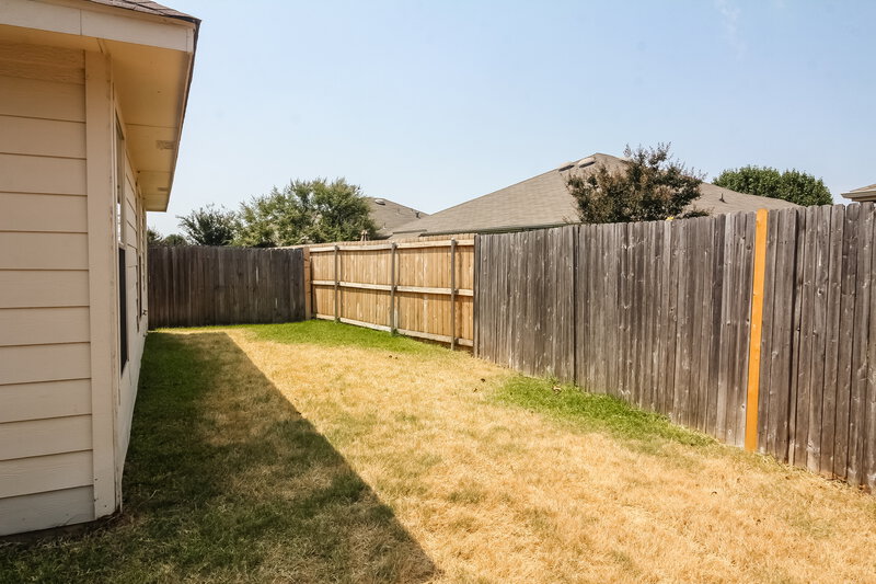 2,650/Mo, 10733 Emerald Park Ln Haslet, TX 76052 photorearview View 2
