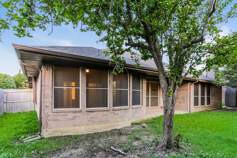2,620/Mo, 7908 Cabin Ct Arlington, TX 76002 Rear View 2