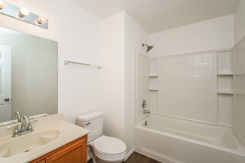 2,045/Mo, 5328 Lava Rock Dr Fort Worth, TX 76179 Main Bathroom View