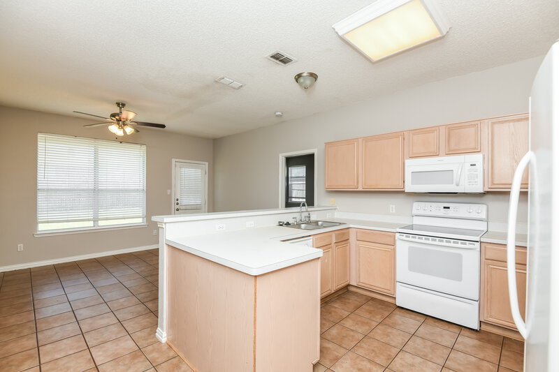 1,655/Mo, 6441 Freshwater Ln Fort Worth, TX 76179 Kitchen View 4