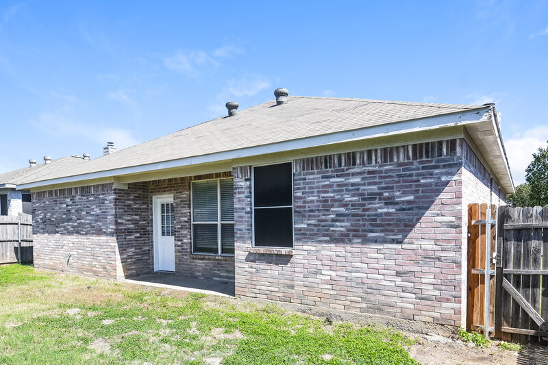 1,655/Mo, 6441 Freshwater Ln Fort Worth, TX 76179 Rear View
