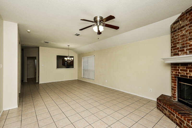 2,310/Mo, 3416 Saint Vincent Rd Fort Worth, TX 76123 Living Room View 2