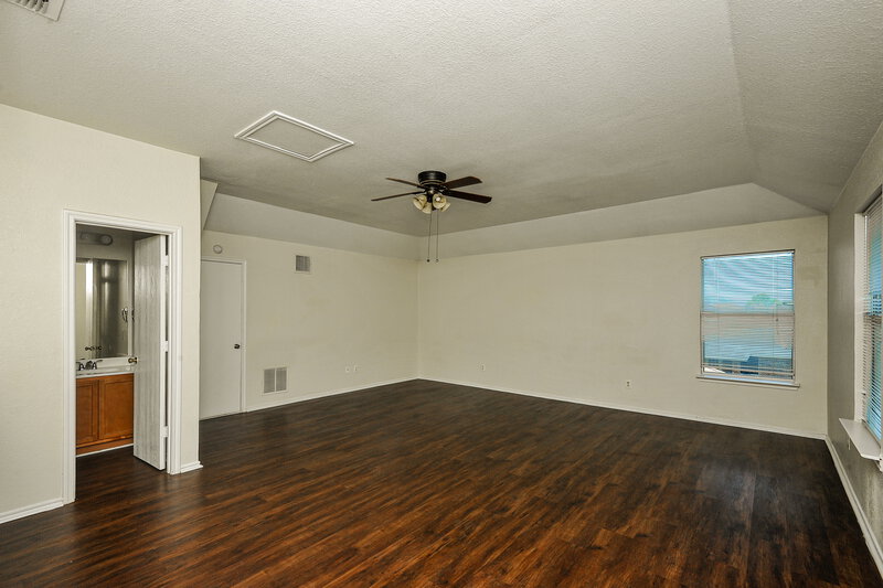 2,310/Mo, 3416 Saint Vincent Rd Fort Worth, TX 76123 Family Room View