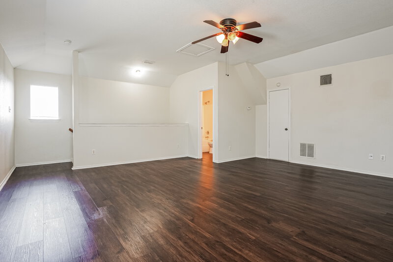 1,895/Mo, 3416 Saint Vincent Rd Fort Worth, TX 76123 Family Room View