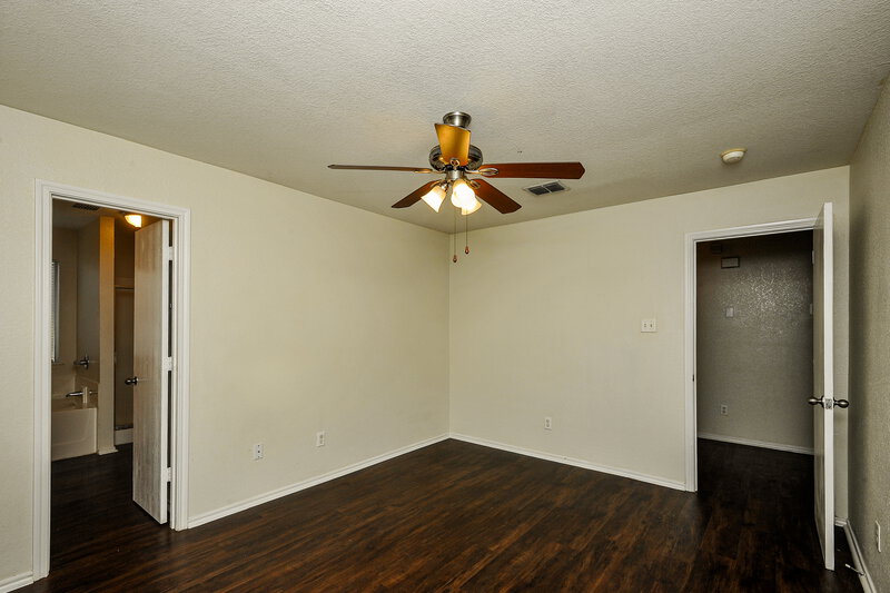 2,310/Mo, 3416 Saint Vincent Rd Fort Worth, TX 76123 Main Bedroom View 2