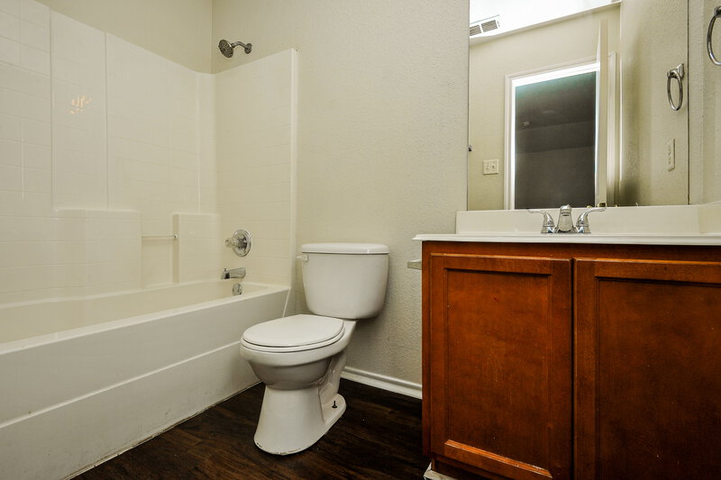 2,310/Mo, 3416 Saint Vincent Rd Fort Worth, TX 76123 Bathroom View