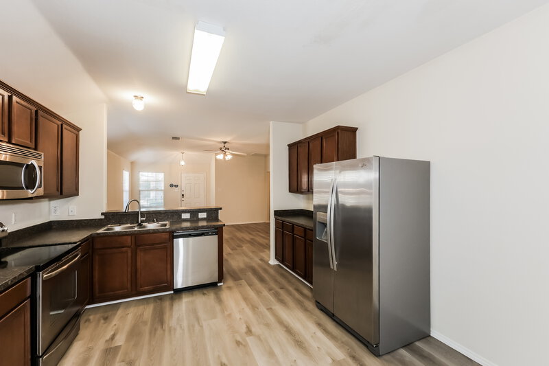 2,680/Mo, 4031 Ridgetop Dr Heartland, TX 75126 Kitchen View