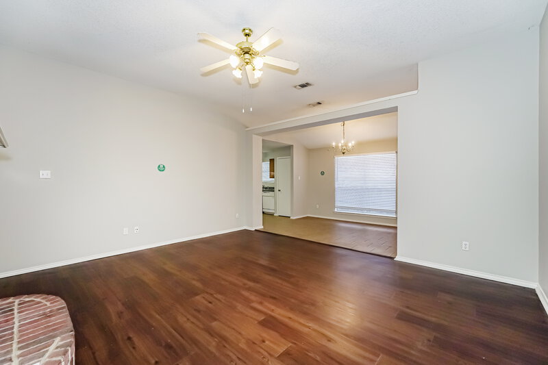 2,200/Mo, 6440 Stonewater Bend Trl Fort Worth, TX 76179 Living Room View