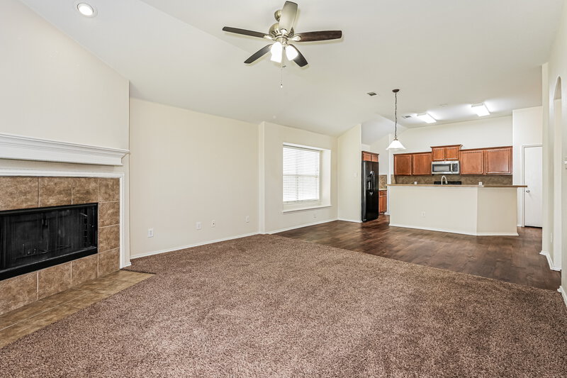 2,320/Mo, 11921 Bellegrove Rd Burleson, TX 76028 Living Room View