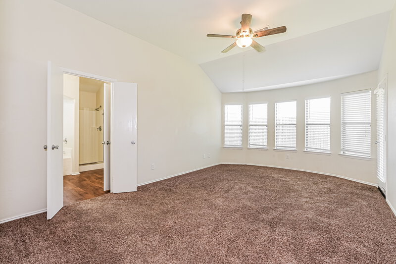 2,320/Mo, 11921 Bellegrove Rd Burleson, TX 76028 Main Bedroom View