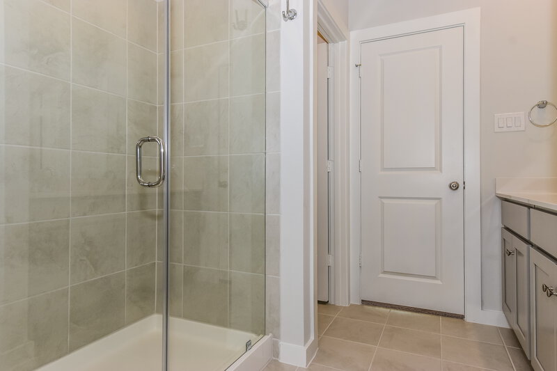 1,995/Mo, 819 Brilliance Dr Royse City, TX 75189 Main Bathroom View 2