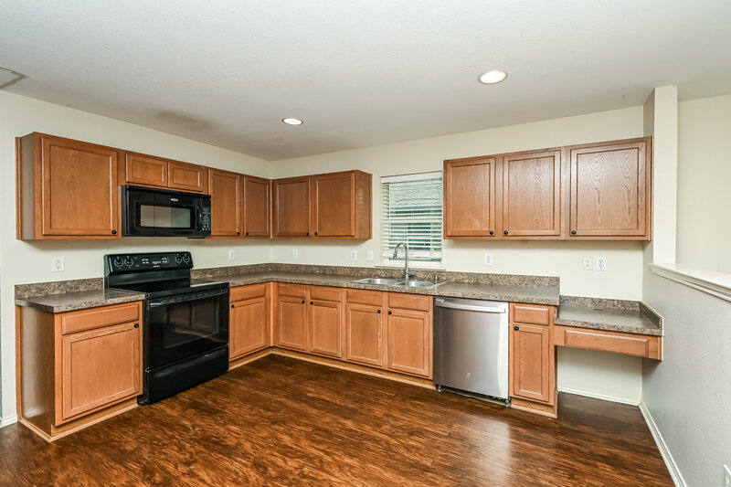 2,105/Mo, 16404 Cowboy Trl Justin, TX 76247 Kitchen View 3