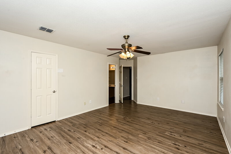 2,105/Mo, 16404 Cowboy Trl Justin, TX 76247 Main Bedroom View 2