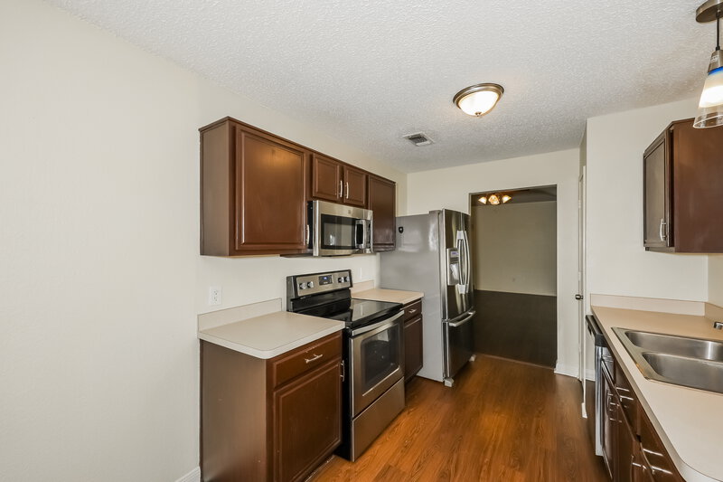 1,895/Mo, 2370 Stagecoach St Fort Worth, TX 76133 Kitchen View 2