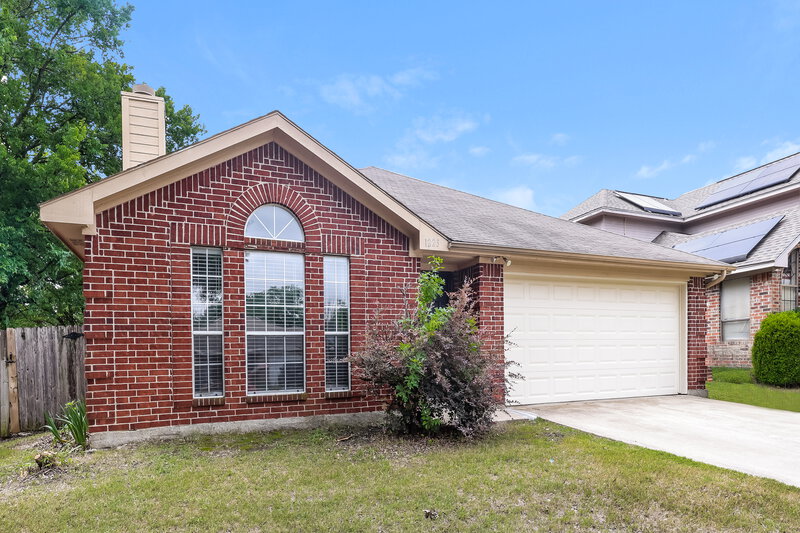 2,145/Mo, 1223 Reeves Ln Cedar Hill, TX 75104 Front View