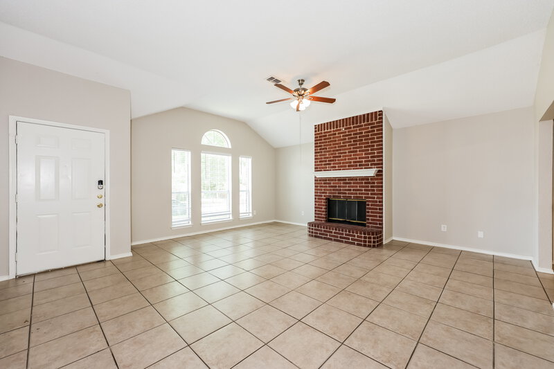 2,115/Mo, 1223 Reeves Ln Cedar Hill, TX 75104 Living Room View