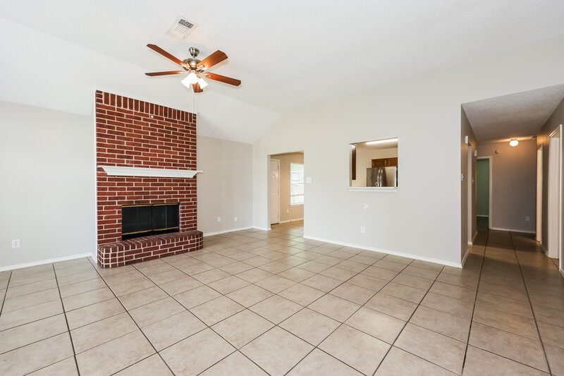 2,115/Mo, 1223 Reeves Ln Cedar Hill, TX 75104 Living Room View 2
