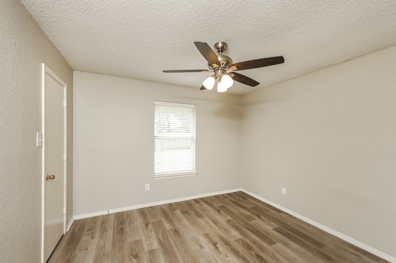 2,145/Mo, 1223 Reeves Ln Cedar Hill, TX 75104 Bedroom View 2