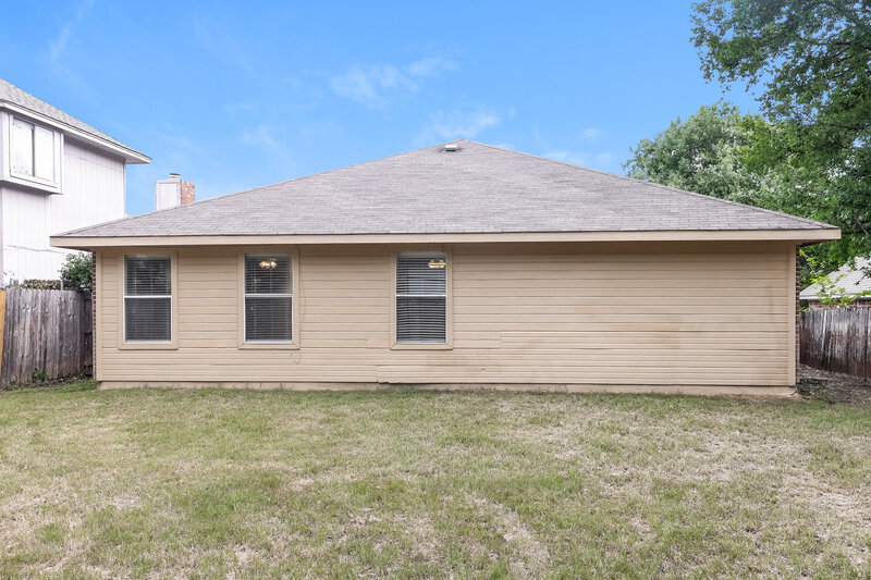 2,145/Mo, 1223 Reeves Ln Cedar Hill, TX 75104 Rear View