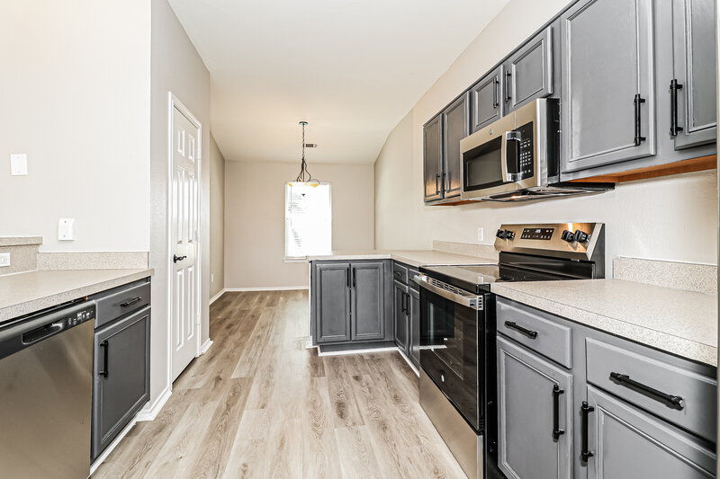 1,875/Mo, 202 Freedom Trl Forney, TX 75126 Kitchen View