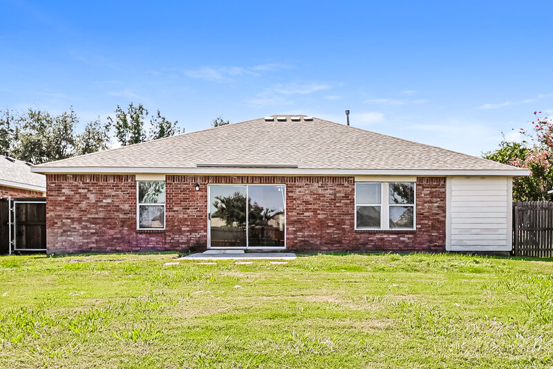 1,875/Mo, 202 Freedom Trl Forney, TX 75126 Rear View