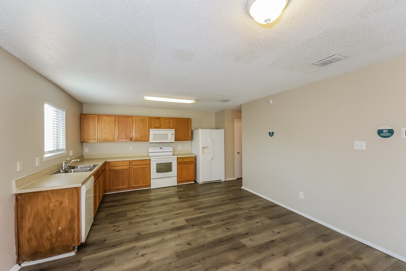 2,360/Mo, 1432 Lay St Cedar Hill, TX 75104 Kitchen View 2