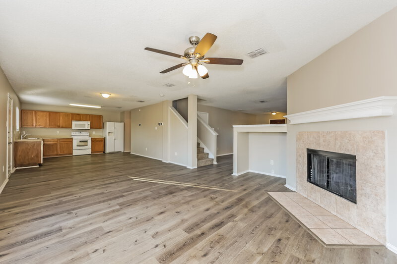 2,360/Mo, 1432 Lay St Cedar Hill, TX 75104 Family Room View 2