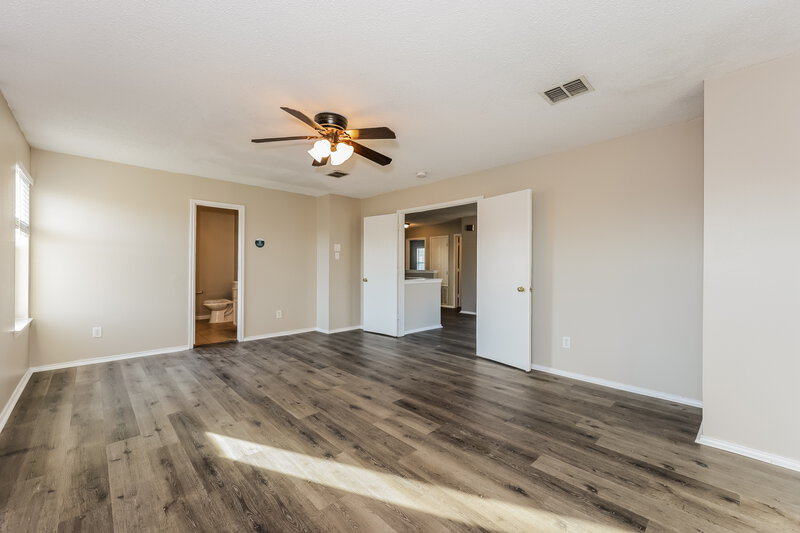2,360/Mo, 1432 Lay St Cedar Hill, TX 75104 Main Bedroom View 2