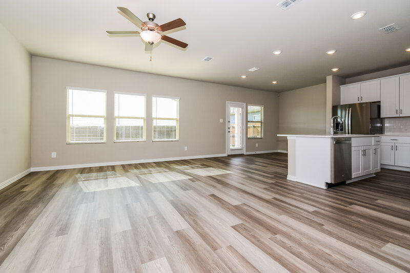 2,490/Mo, 975 Dayflower Ct Lavon, TX 75166 Living Room View 2