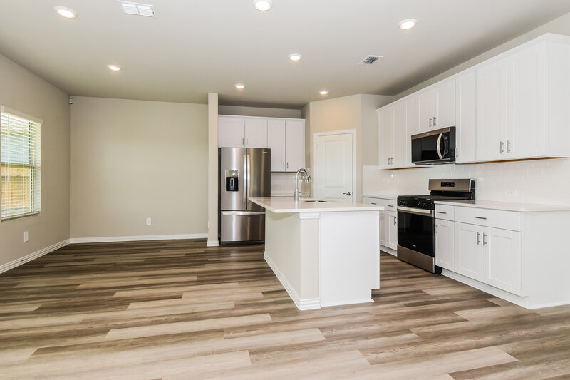 2,490/Mo, 975 Dayflower Ct Lavon, TX 75166 Kitchen View
