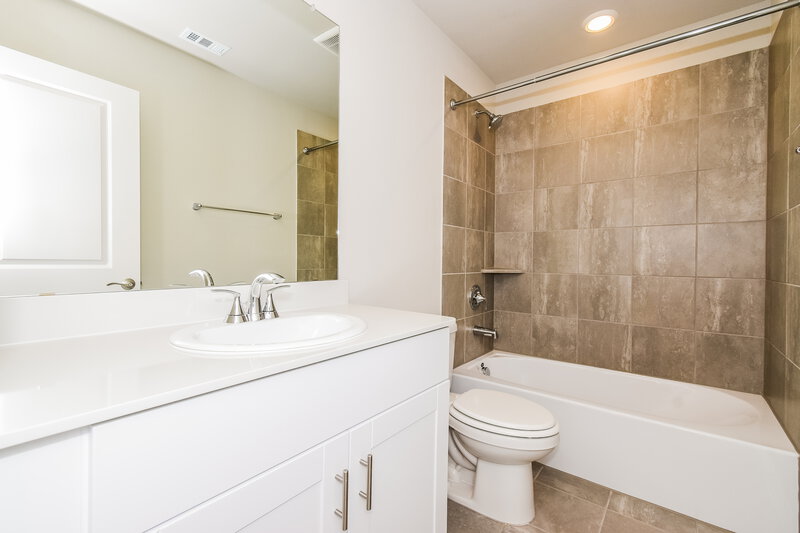 2,490/Mo, 975 Dayflower Ct Lavon, TX 75166 Bathroom View