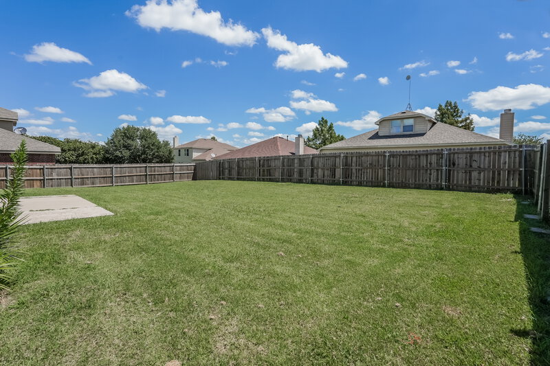 3,020/Mo, 1010 Hanover Dr Forney, TX 75126 Backyard View