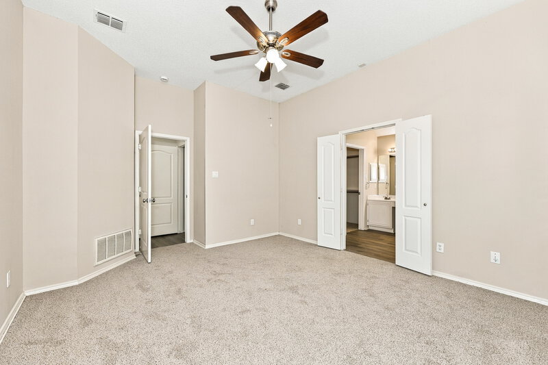 2,320/Mo, 4336 Estes Park Rd Haltom City, TX 76137 Primary Bedroom View 2