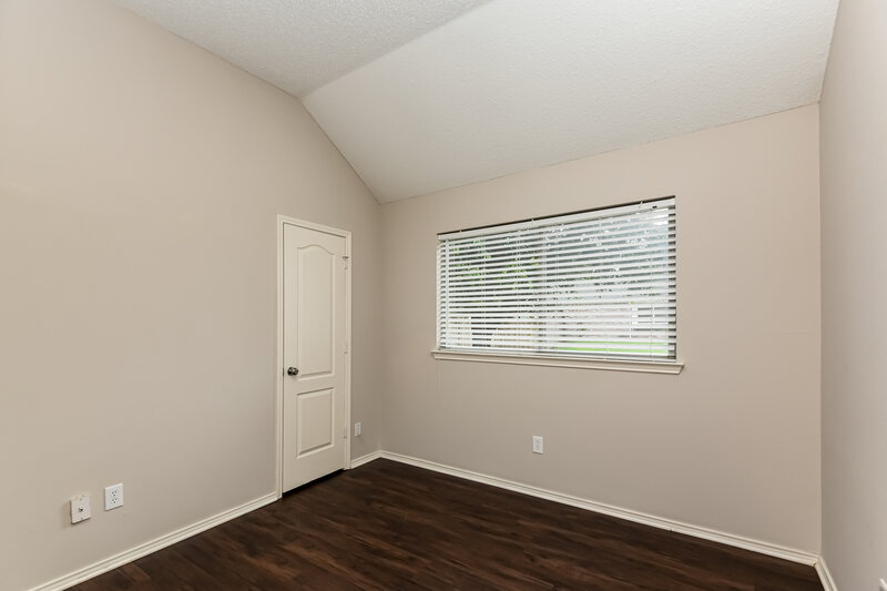 2,245/Mo, 4336 Estes Park Rd Haltom City, TX 76137 Bedroom View 2