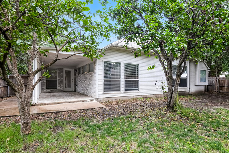 2,245/Mo, 4336 Estes Park Rd Haltom City, TX 76137 Rear View