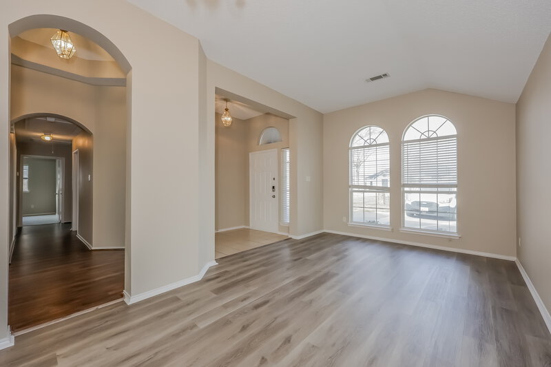 2,320/Mo, 302 Abel Dr Glenn Heights, TX 75154 Living Room View