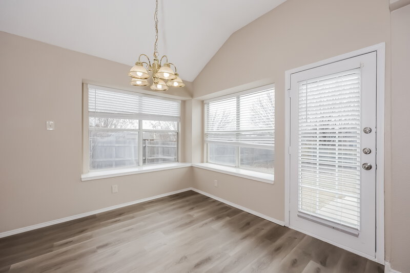 2,320/Mo, 302 Abel Dr Glenn Heights, TX 75154 Dining Room View