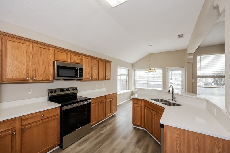 2,320/Mo, 302 Abel Dr Glenn Heights, TX 75154 Kitchen View