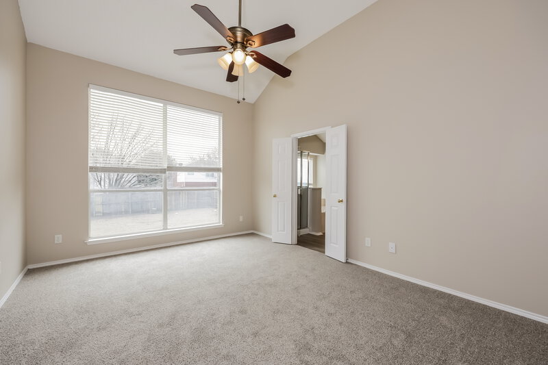 2,320/Mo, 302 Abel Dr Glenn Heights, TX 75154 Main Bedroom View