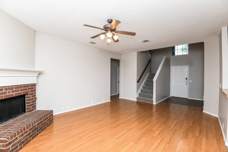 2,790/Mo, 8229 French Quarter Ln Fort Worth, TX 76123 Living Room View
