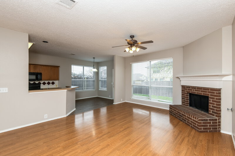 2,790/Mo, 8229 French Quarter Ln Fort Worth, TX 76123 Living Room View 2